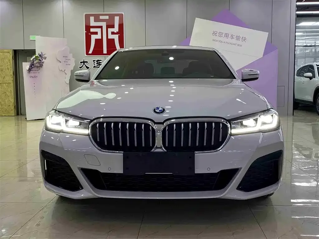 BMW 5 Series — фото 4