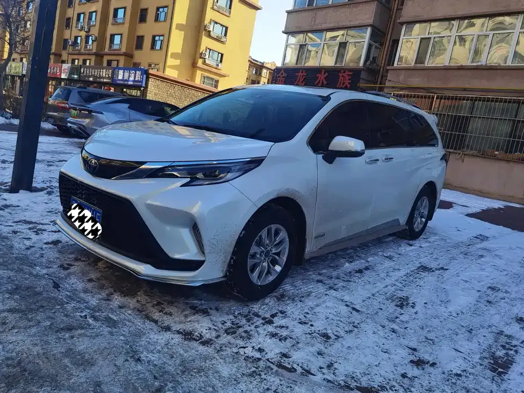 Toyota Granvia 2024 из CN, фото 1