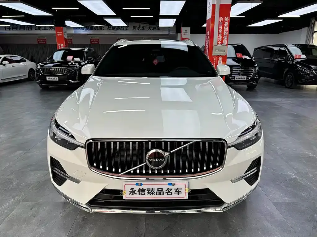 Volvo XC60 — фото 2