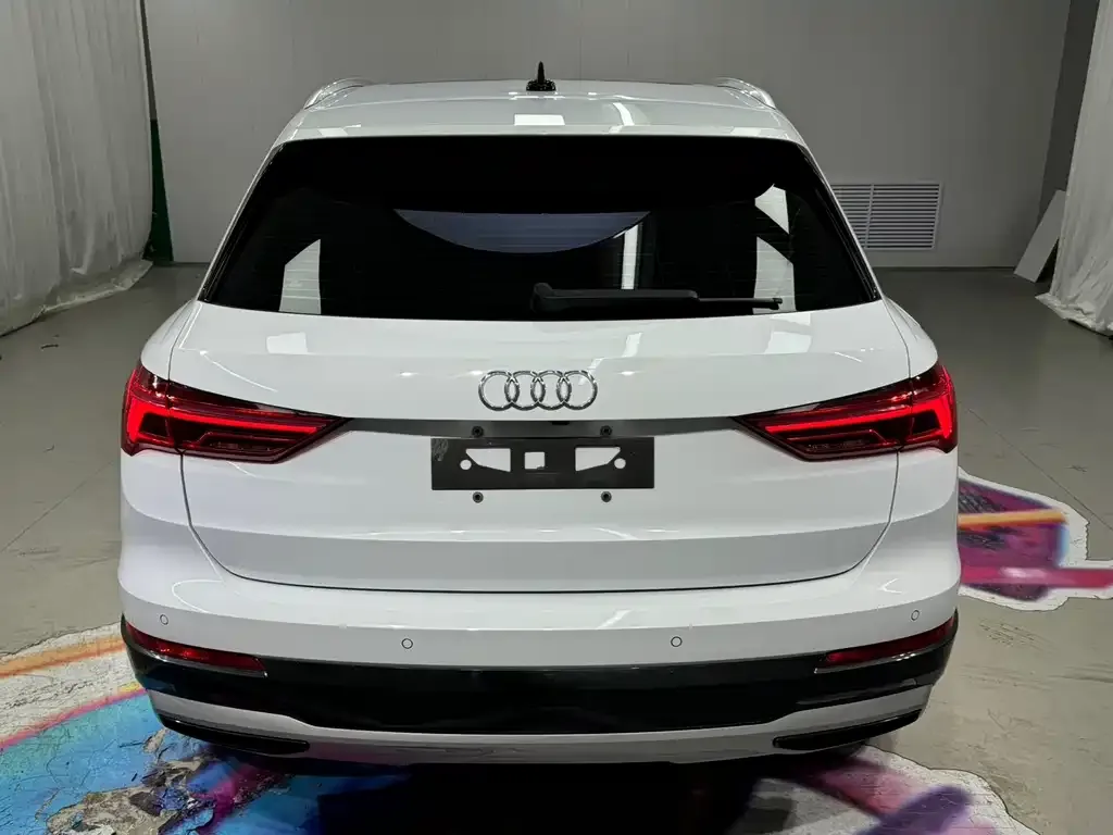 Audi Q3 — фото 8