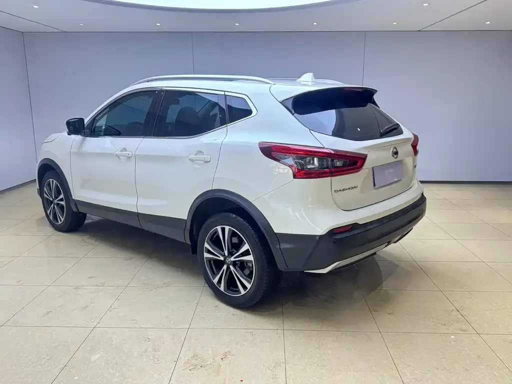 Nissan Qashqai 2022 из CN, фото 2