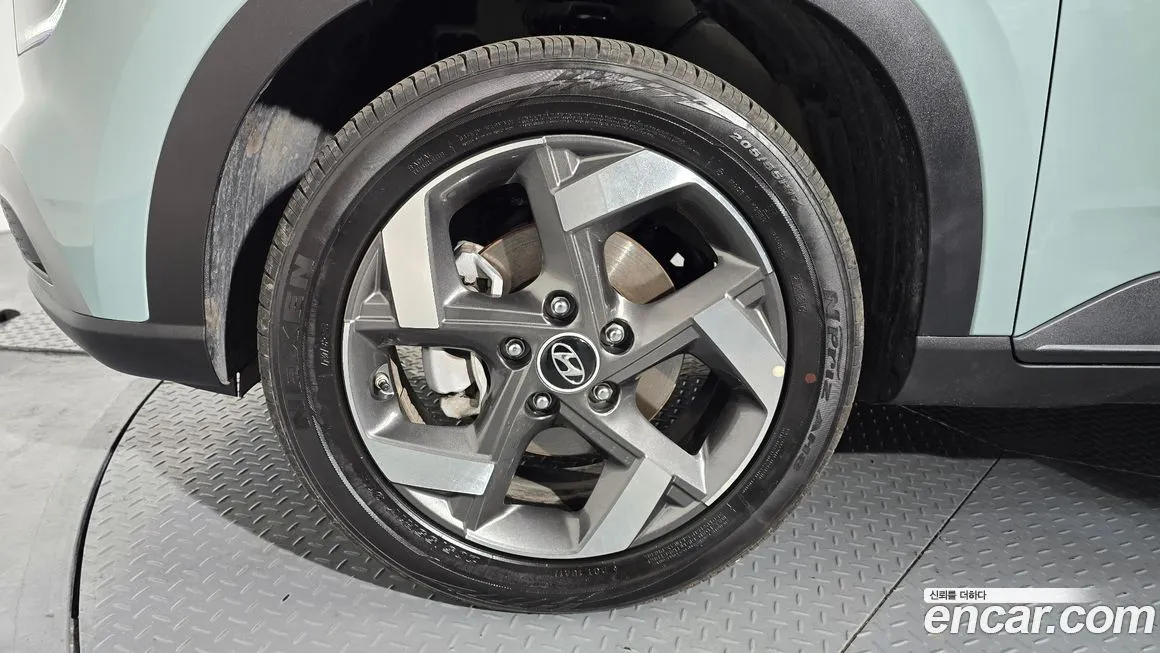 Hyundai Venue — фото 2