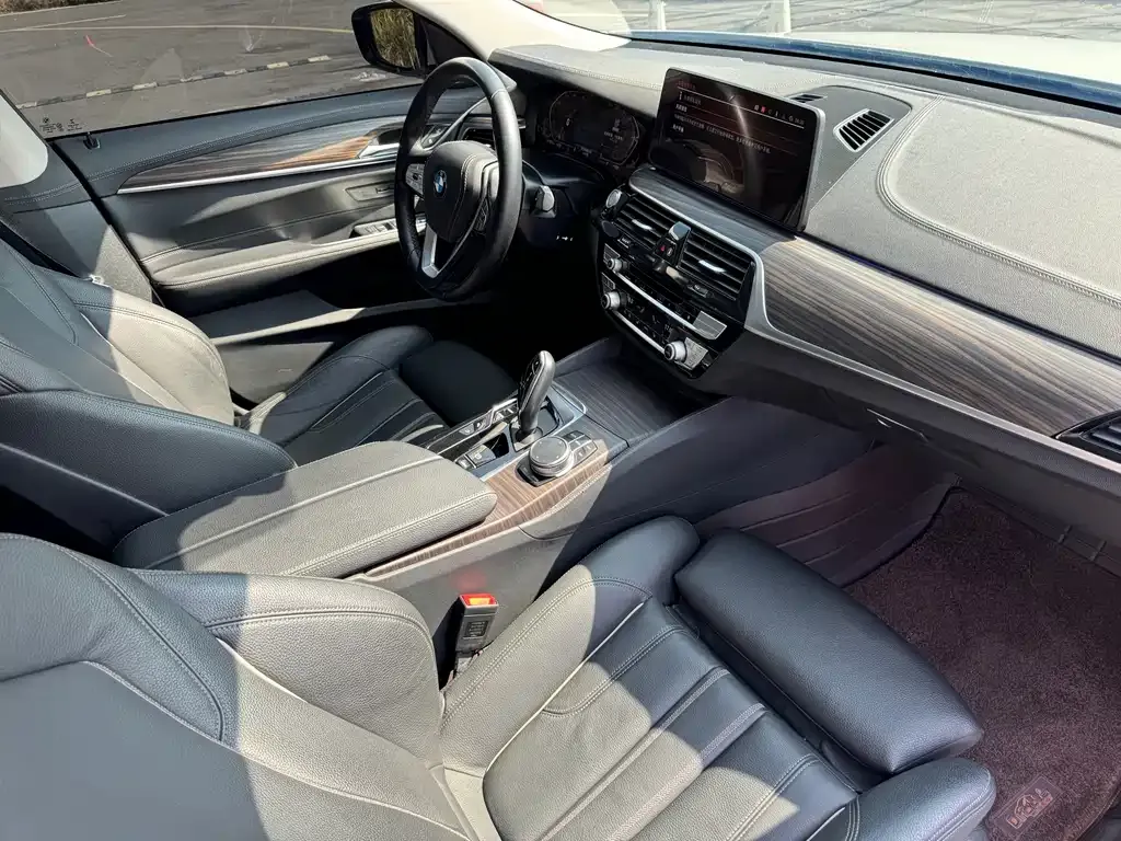 BMW 6 Series GT — фото 8