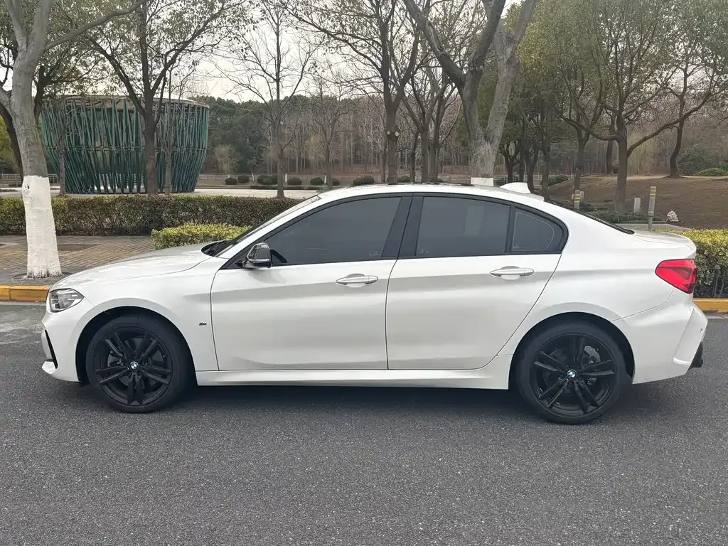 BMW 1 Series 2022 из CN, фото 9