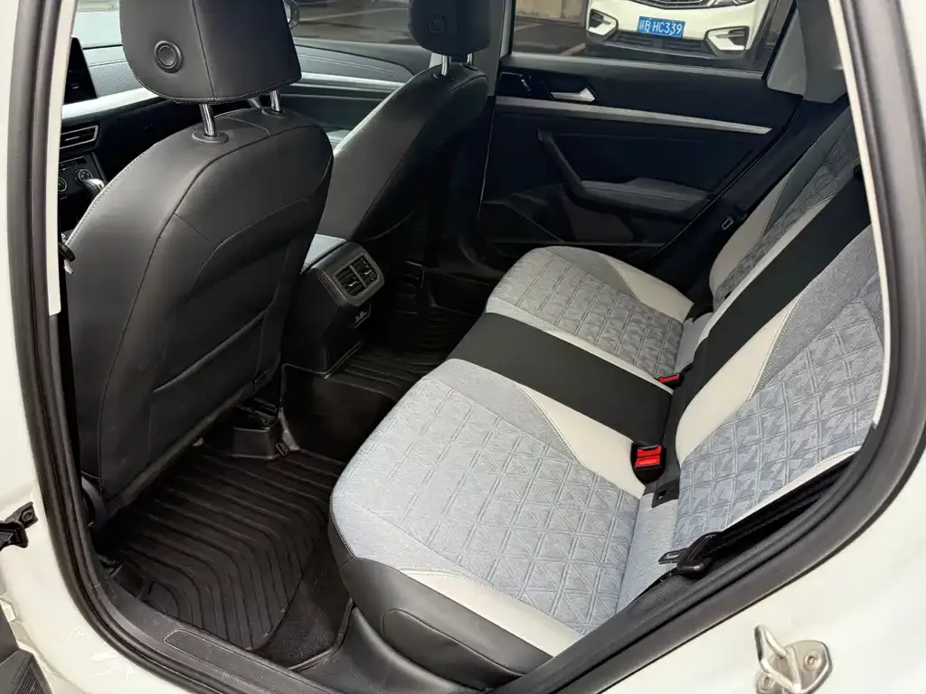 Volkswagen Lavida 2022 из CN, фото 2