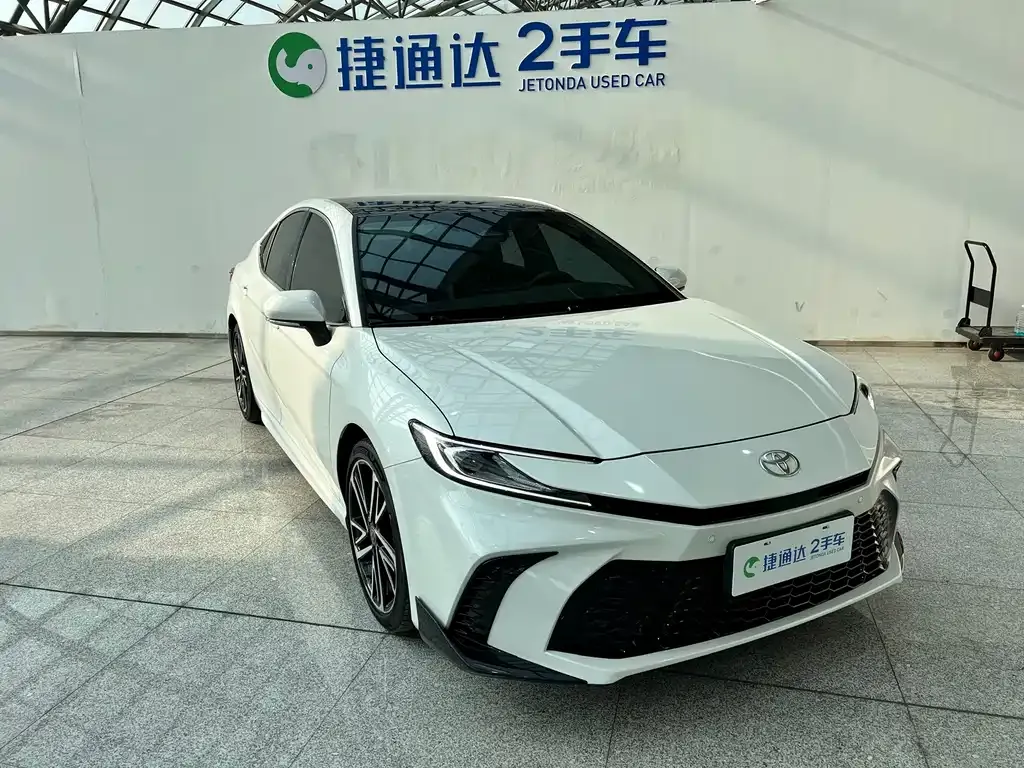 Toyota Camry 2025 из CN, фото 4