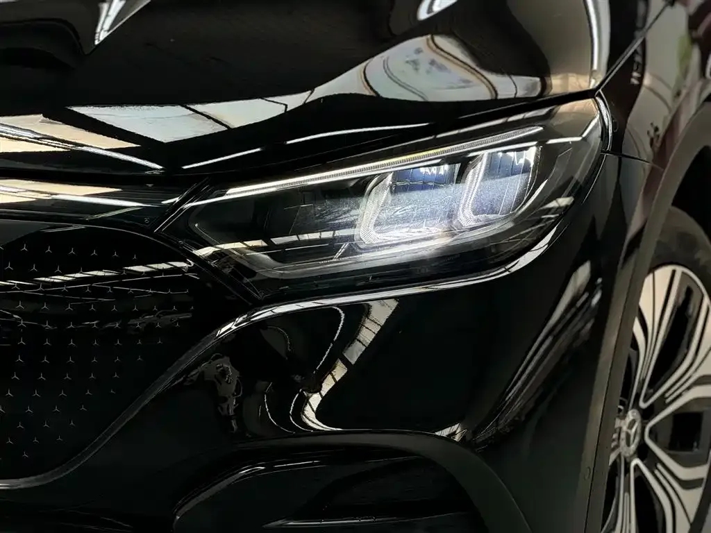 Mercedes-Benz EQE SUV — фото 4