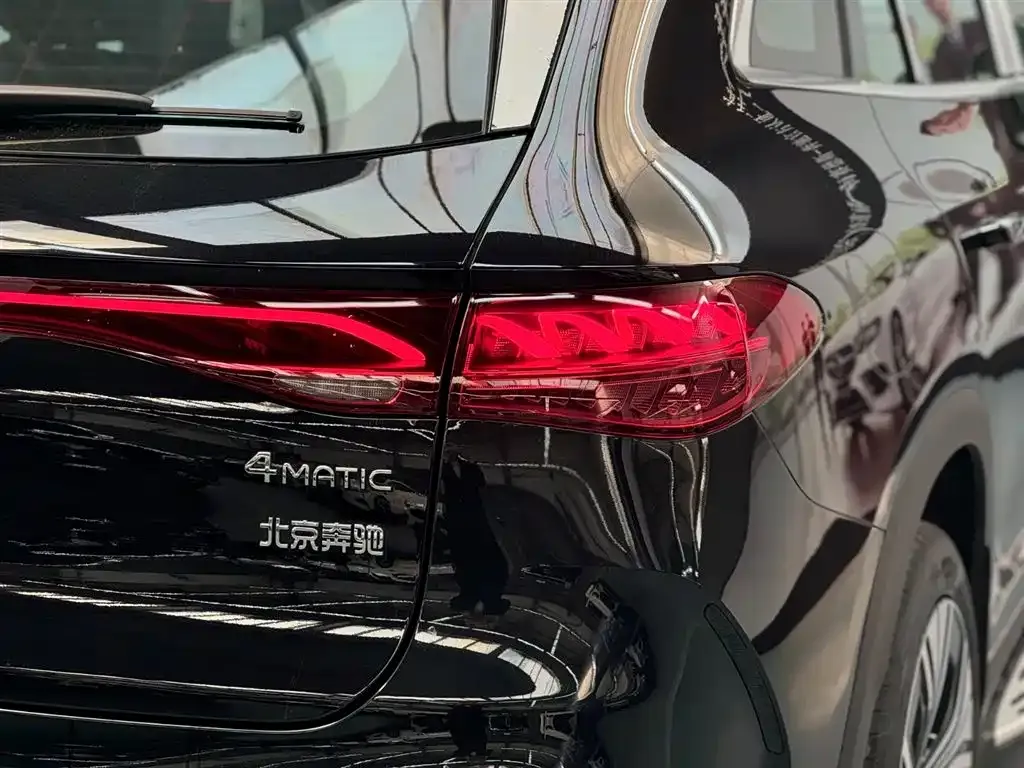 Mercedes-Benz EQE SUV — фото 2