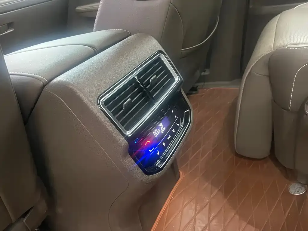 Volkswagen Viloran 2023 из CN, фото 3