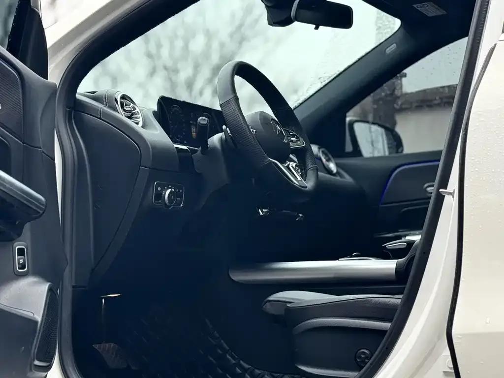 Mercedes-Benz GLA 2023 из CN, фото 3