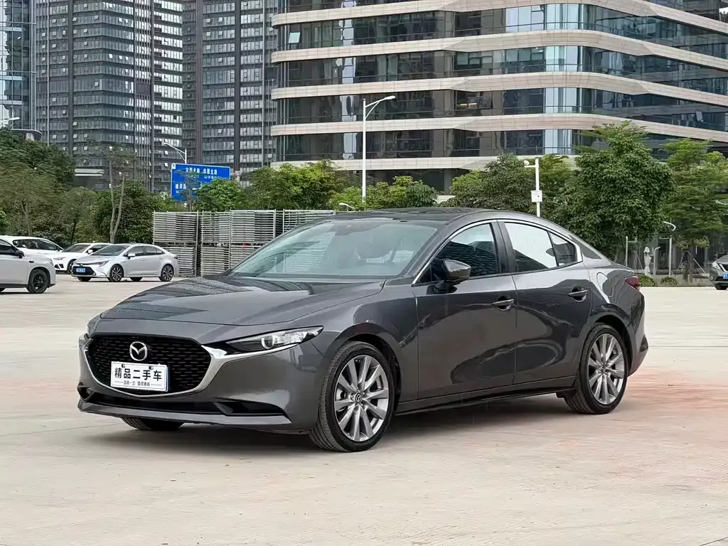 Mazda 3 Axela — фото 1