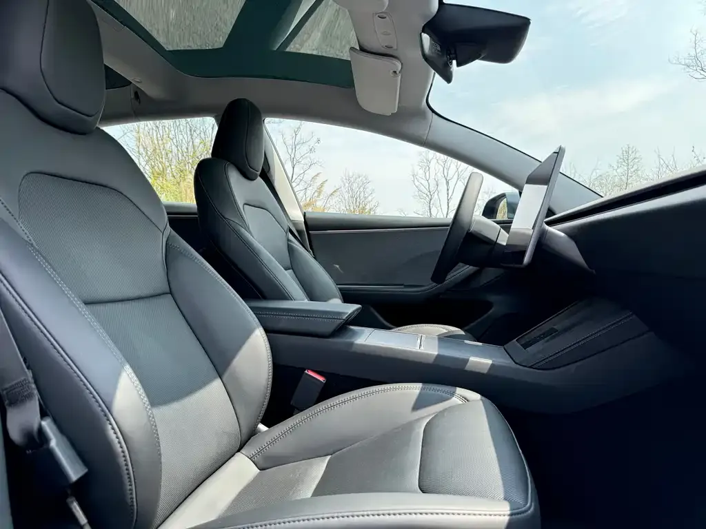 Tesla Model 3 — фото 2