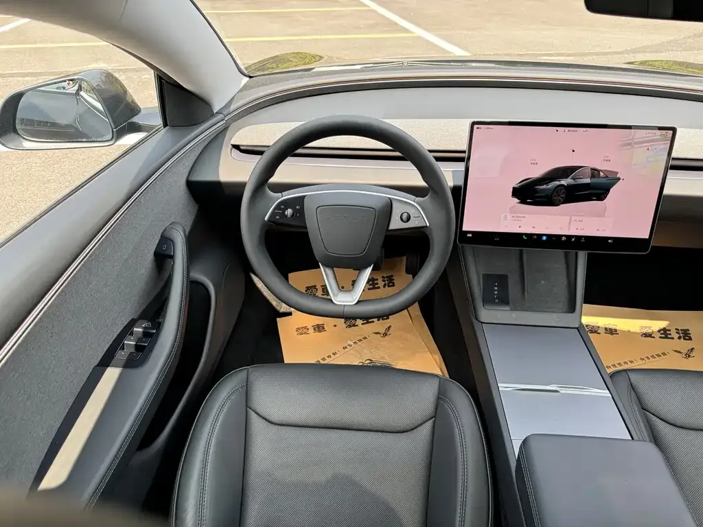 Tesla Model 3 — фото 9