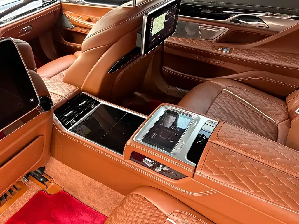 BMW 7 Series — фото 3