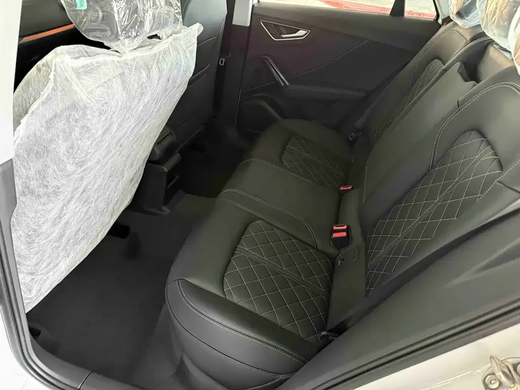 Audi Q2L 2026 из CN, фото 7