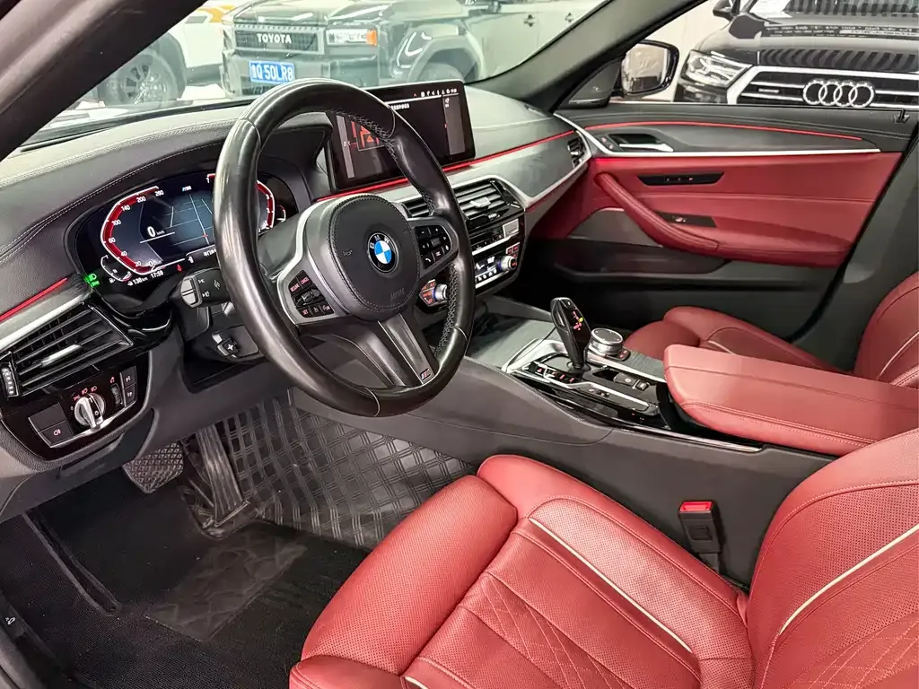 BMW 5 Series — фото 10