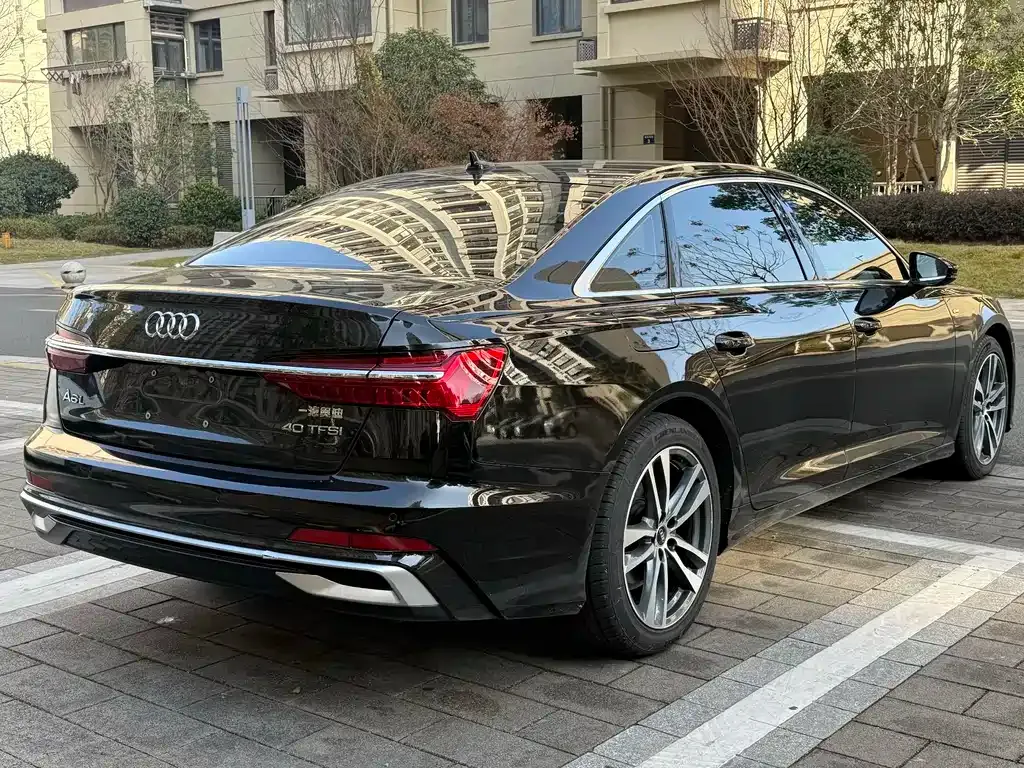 Audi A6L — фото 8