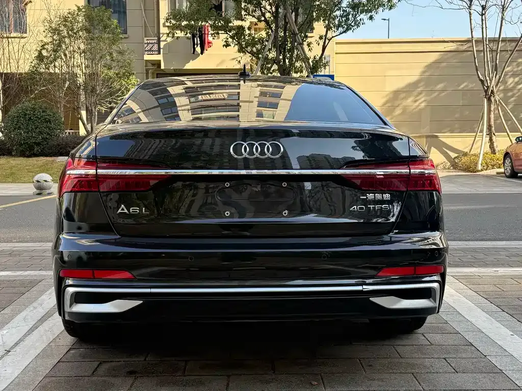 Audi A6L — фото 5