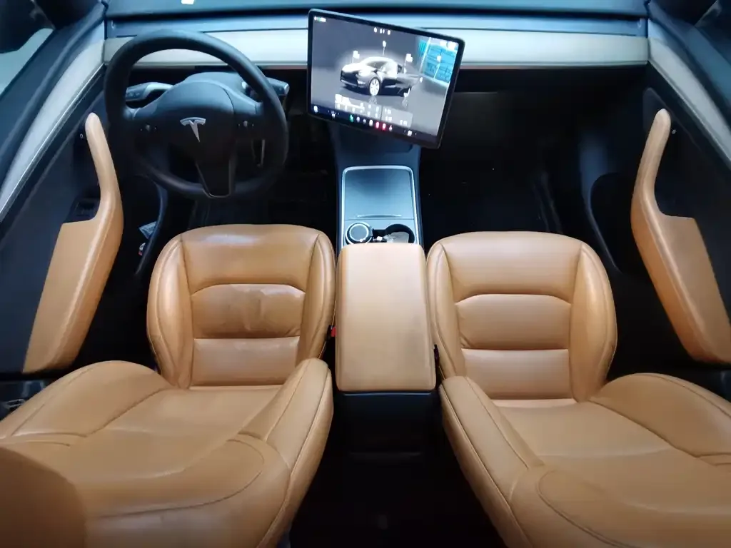 Tesla Model Y — фото 3