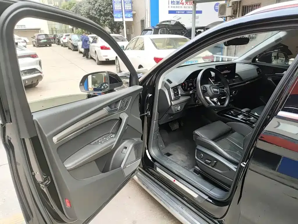 Audi Q5L 2023 из CN, фото 7