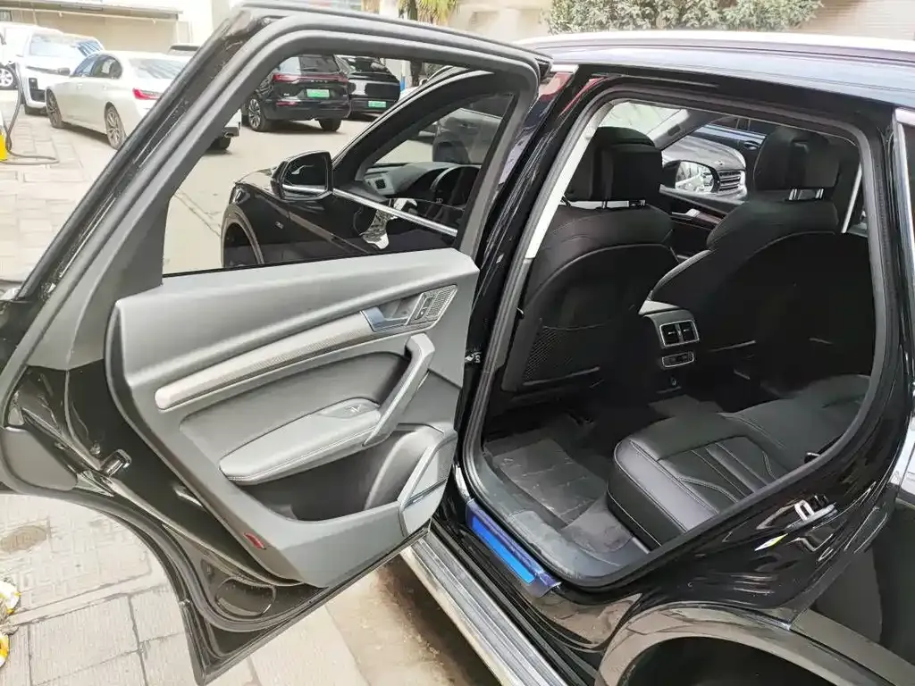 Audi Q5L 2023 из CN, фото 8