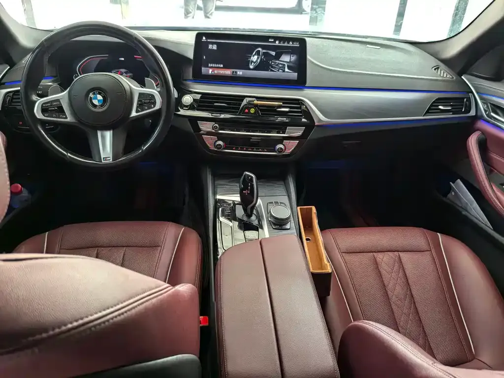 BMW 5 Series — фото 10