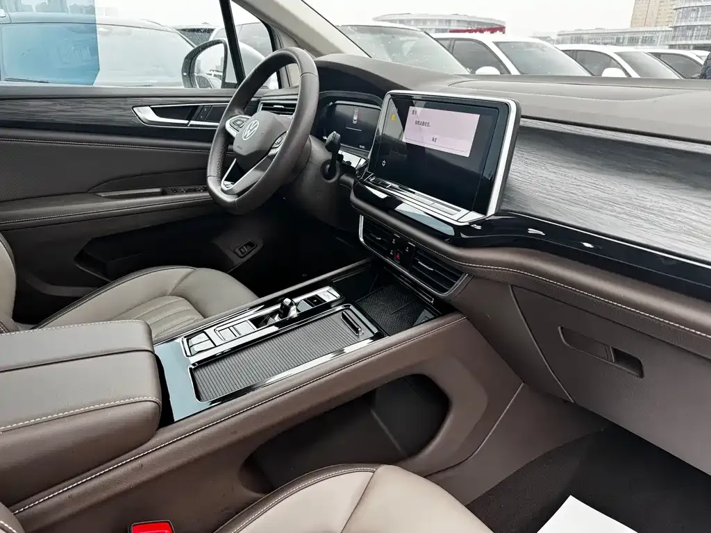 Volkswagen Viloran 2023 из CN, фото 8