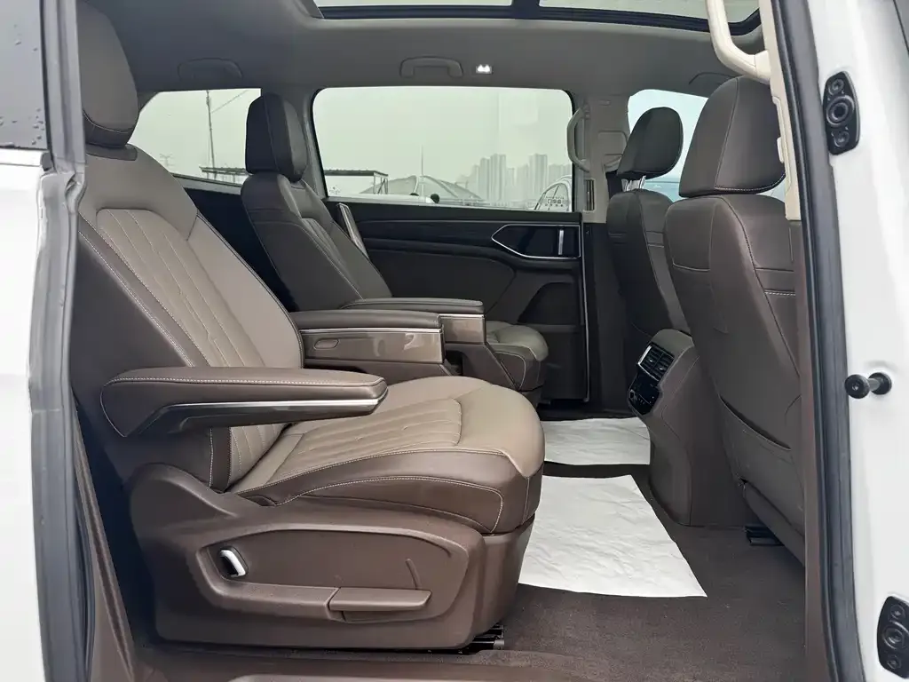 Volkswagen Viloran 2023 из CN, фото 6