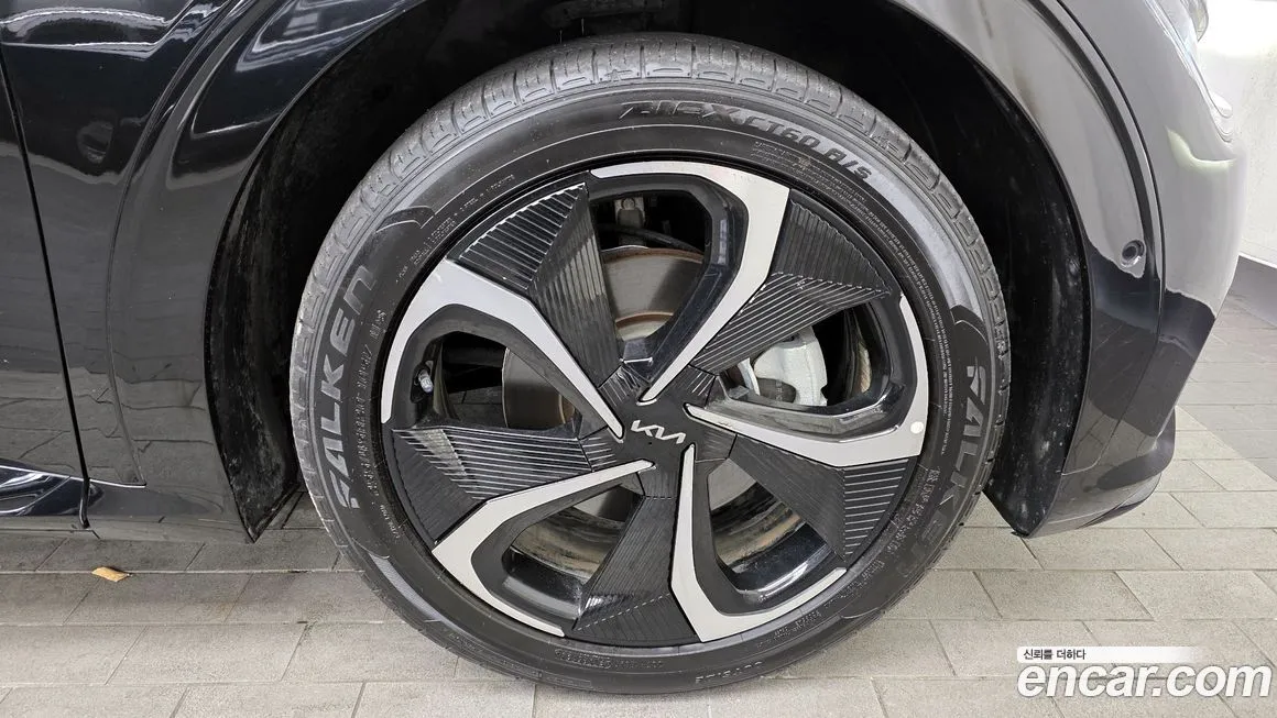 Kia EV6 — фото 9