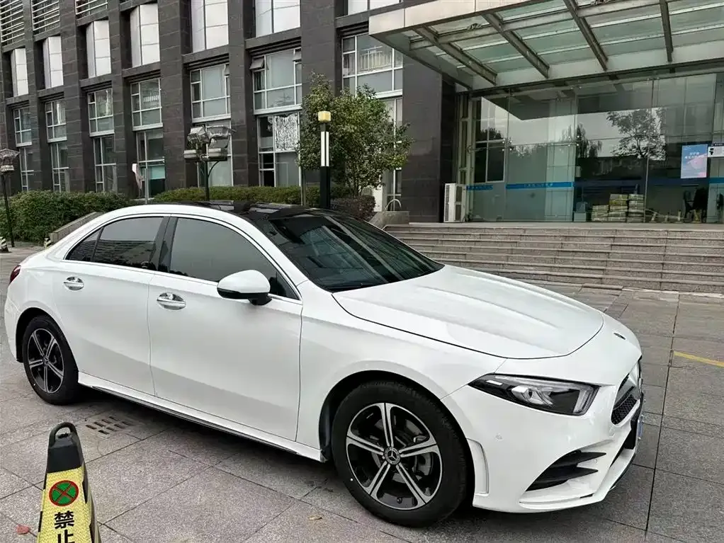 Mercedes-Benz A-Class 2023 из CN, фото 3