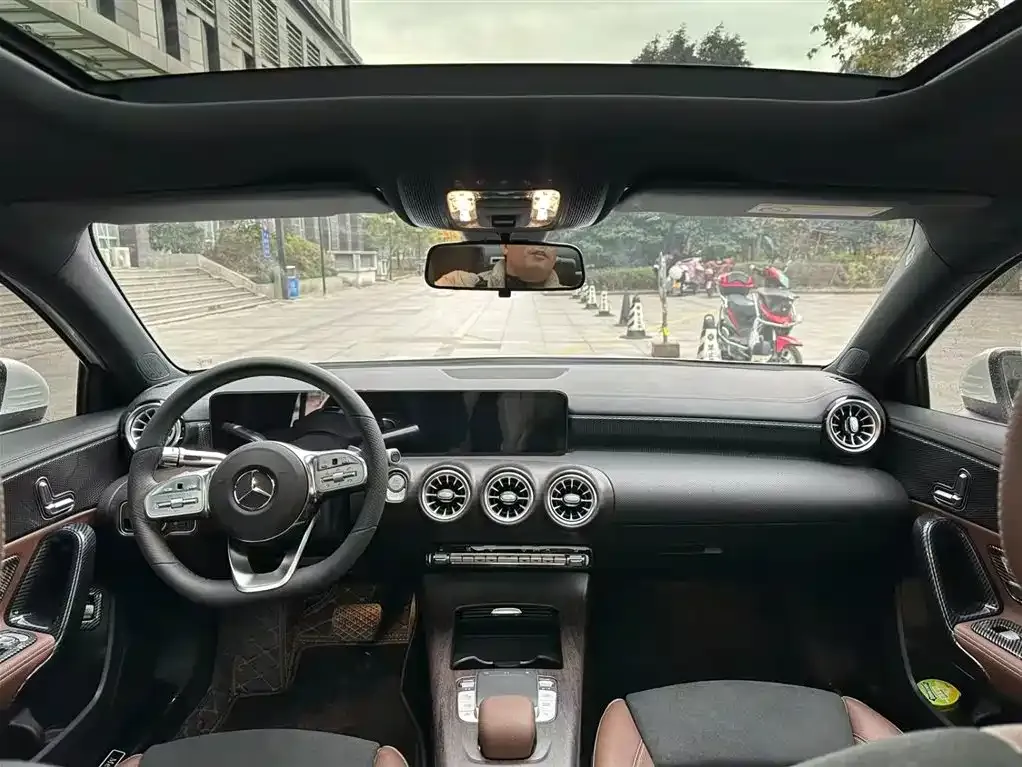 Mercedes-Benz A-Class 2023 из CN, фото 2