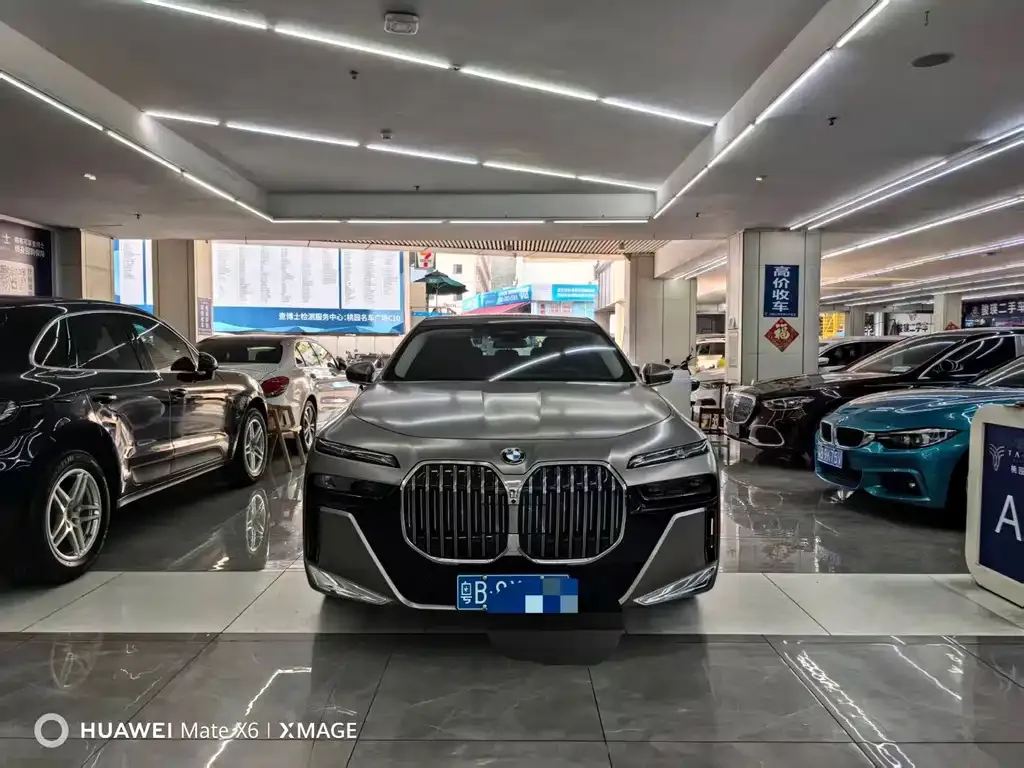 BMW 7 Series 2024 из CN, фото 1