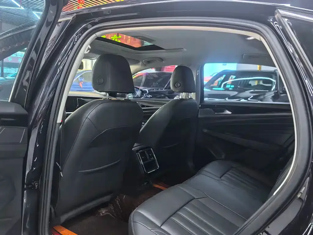 Volkswagen Passat — фото 6