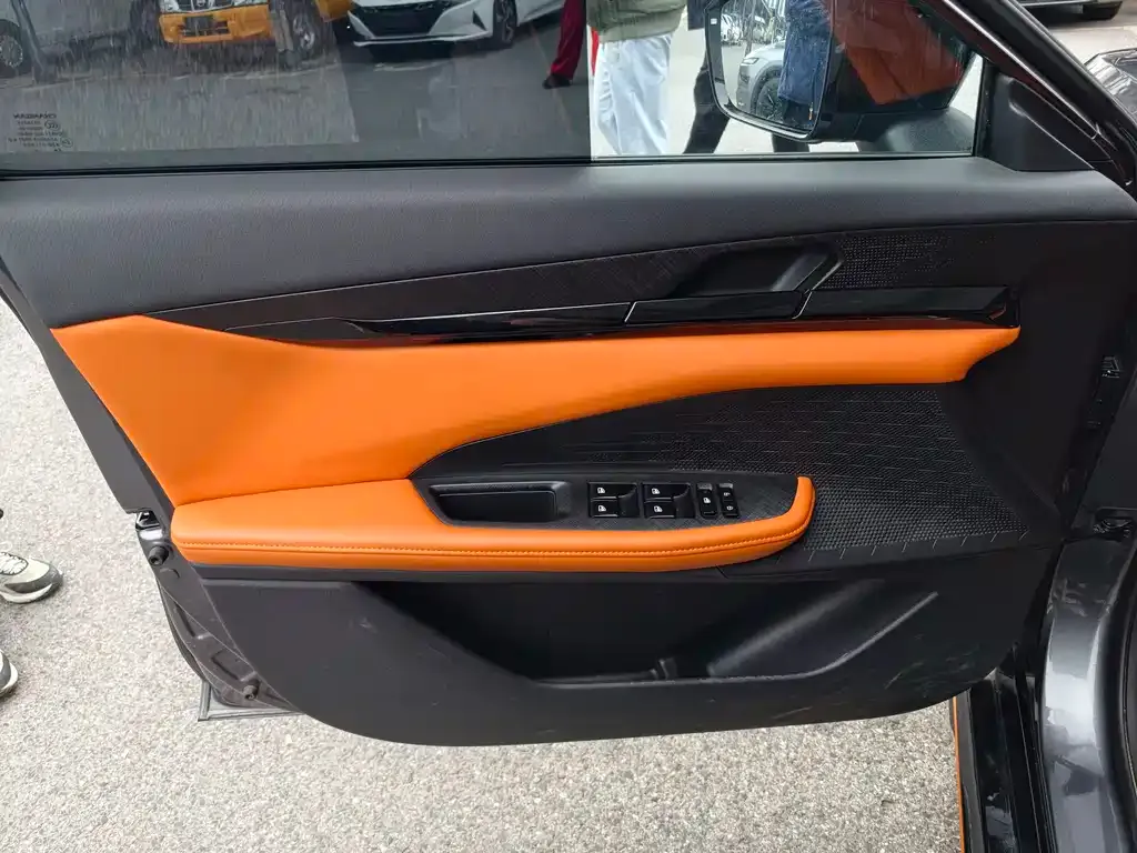 Changan UNI-V 2024 из CN, фото 4