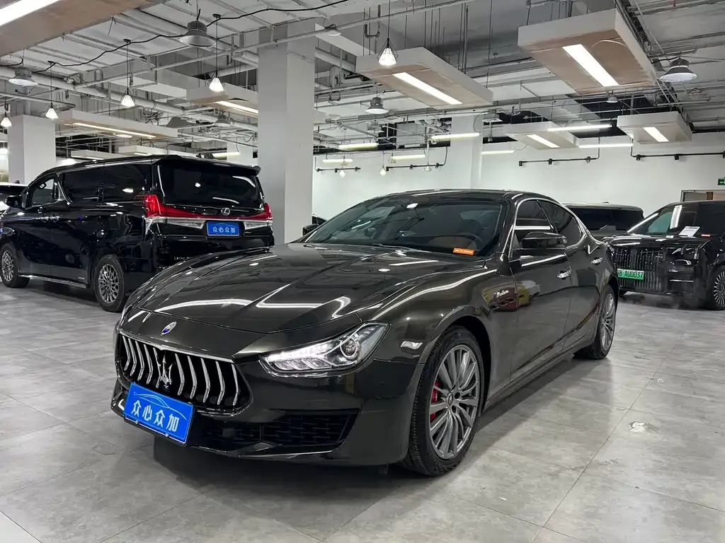 Maserati Ghibli — фото 1