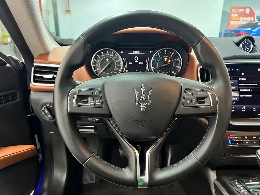 Maserati Ghibli — фото 7