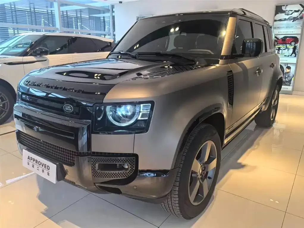 Land Rover Defender — фото 1
