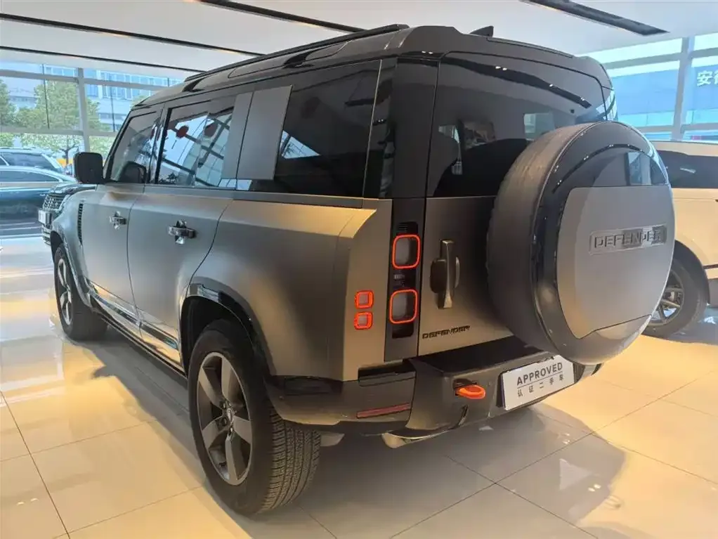 Land Rover Defender — фото 2