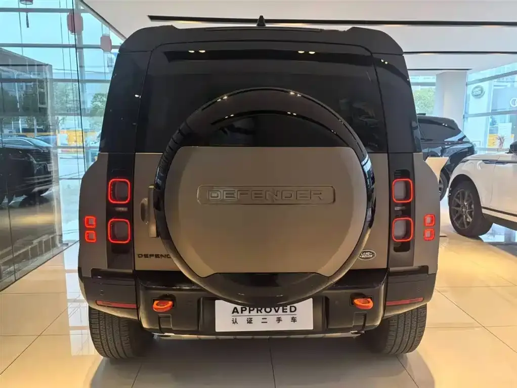 Land Rover Defender — фото 9