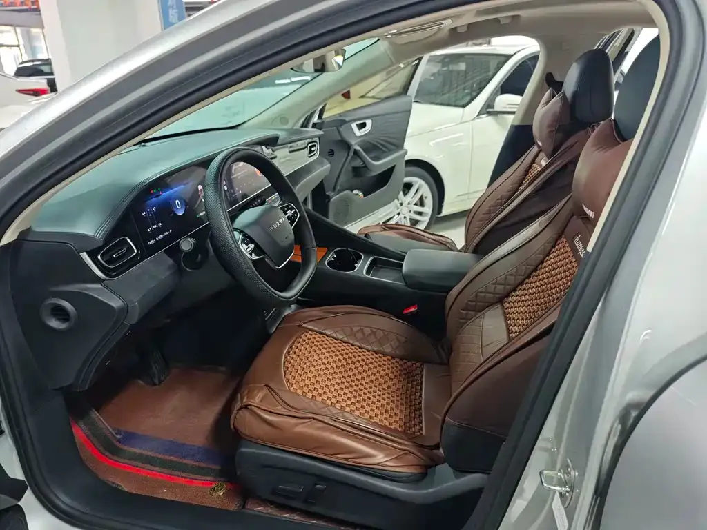 Roewe D7 2025 из CN, фото 10