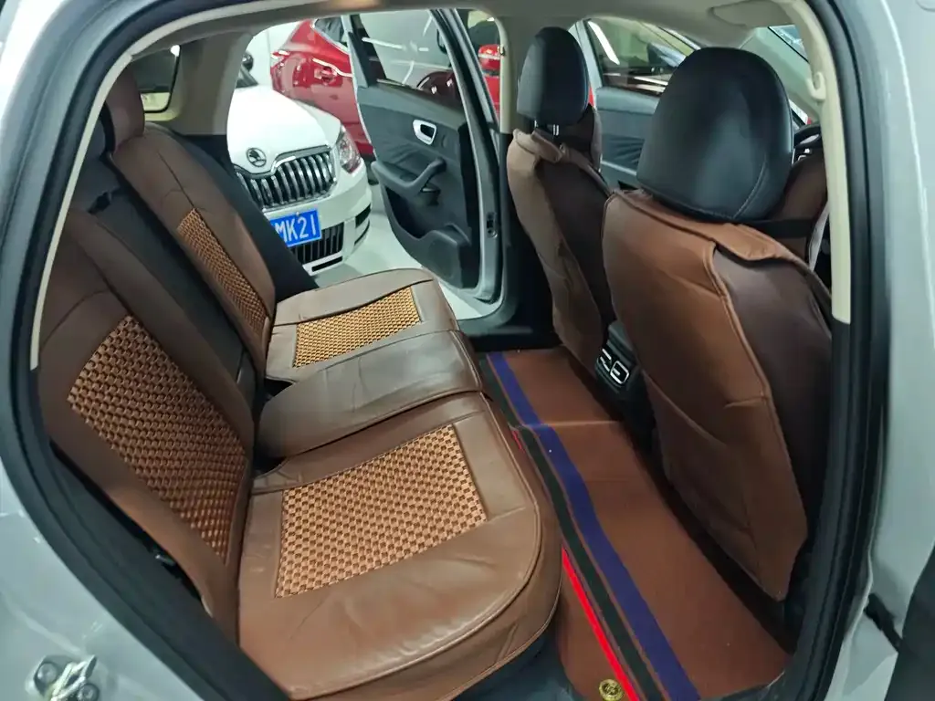 Roewe D7 2025 из CN, фото 2