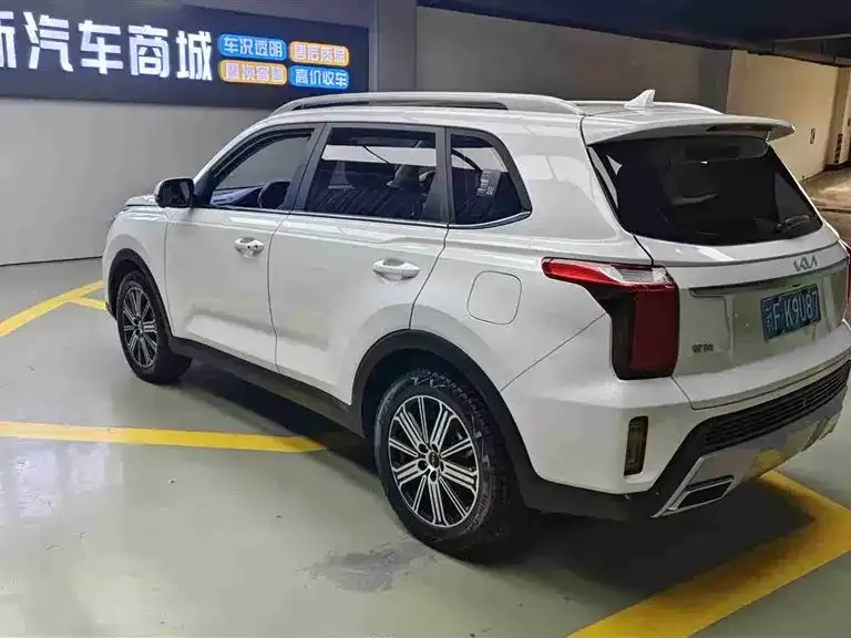 Kia Sportage 2023 из CN, фото 2