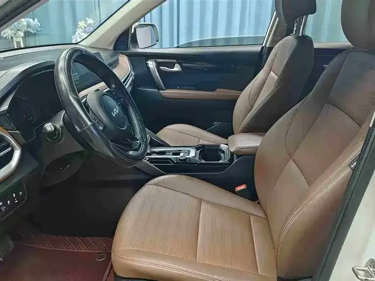 Kia Sportage 2023 из CN, фото 9