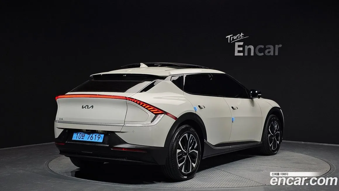 Kia EV6 — фото 8