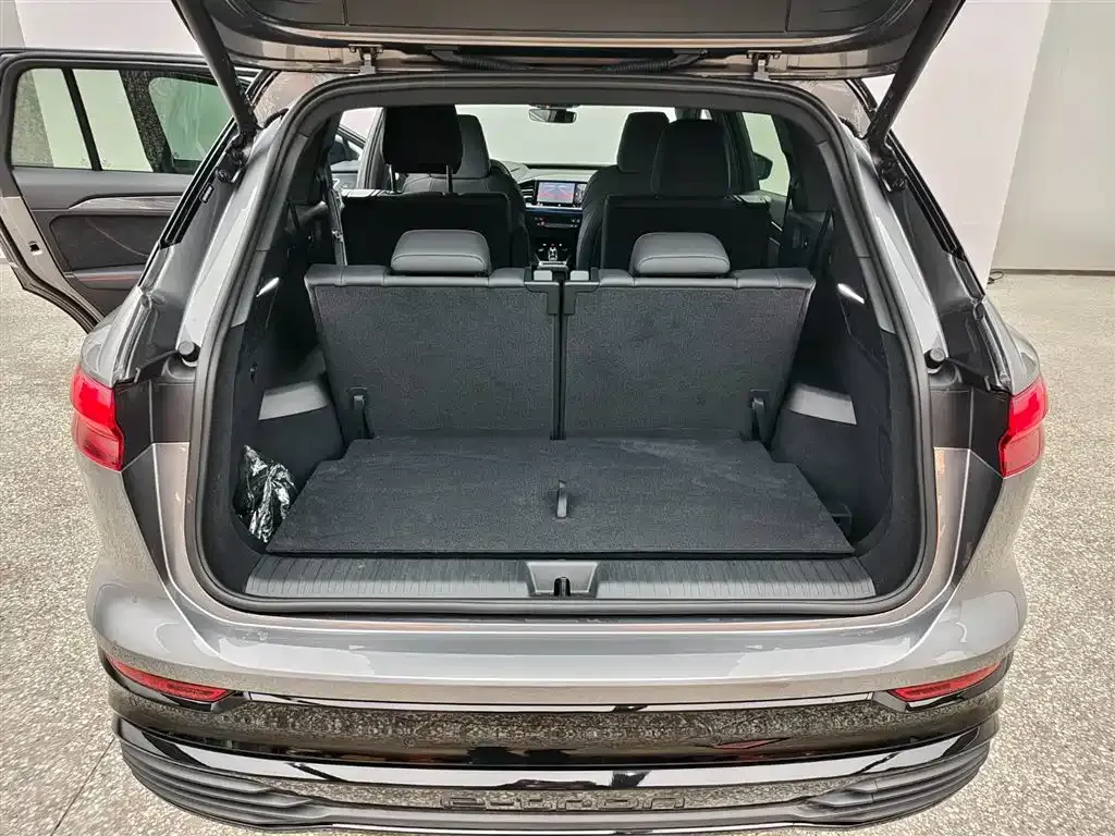 Audi Q5 e-tron 2024 из CN, фото 7