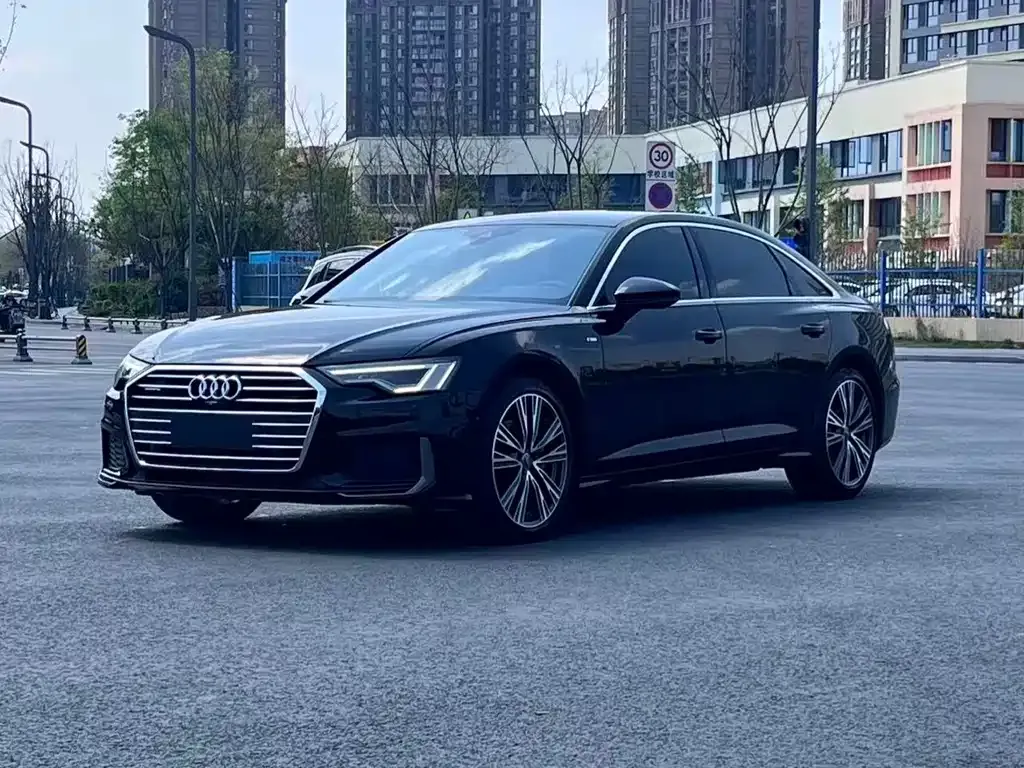 Audi A6L — фото 1