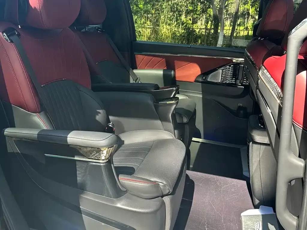 GAC Motor Trumpchi M8 — фото 3
