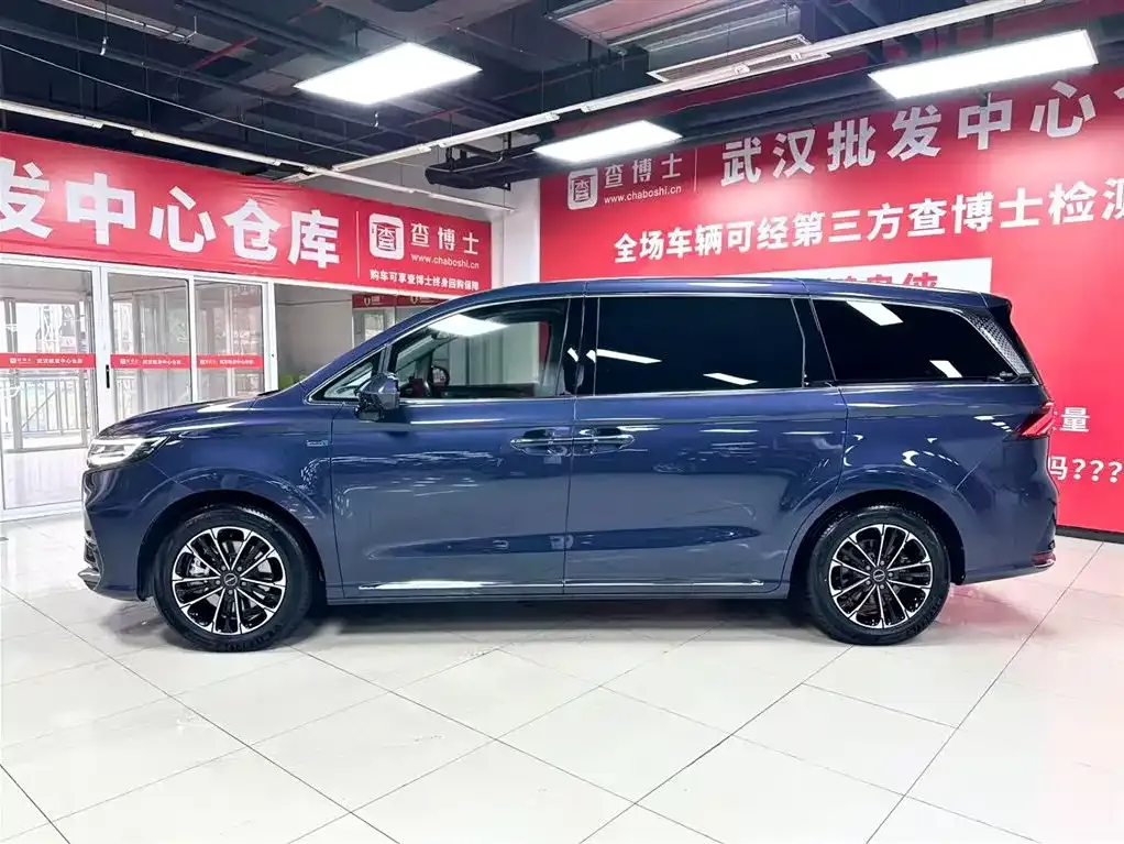 Roewe iMAX8 — фото 4