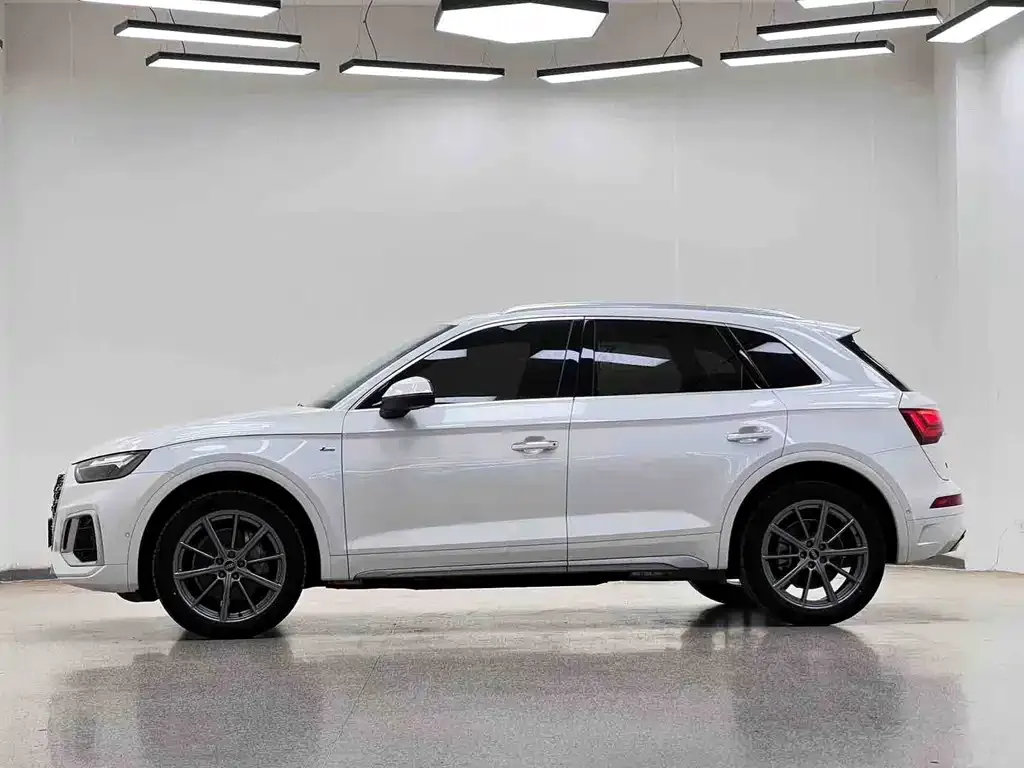 Audi Q5L 2023 из CN, фото 3