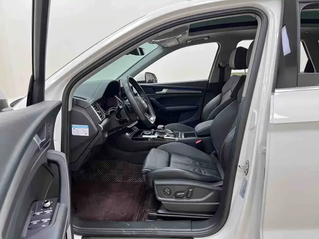 Audi Q5L 2023 из CN, фото 4